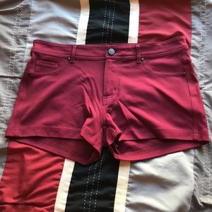 Cute red short shorts